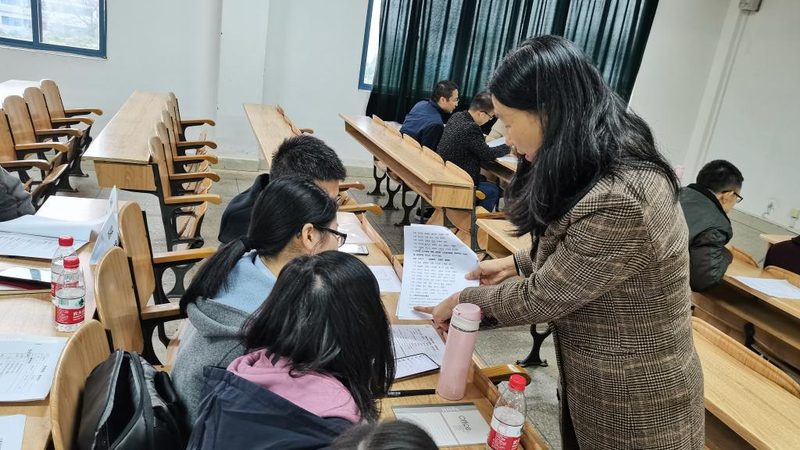 在明确申请条件后，需要准备以下申请材料：